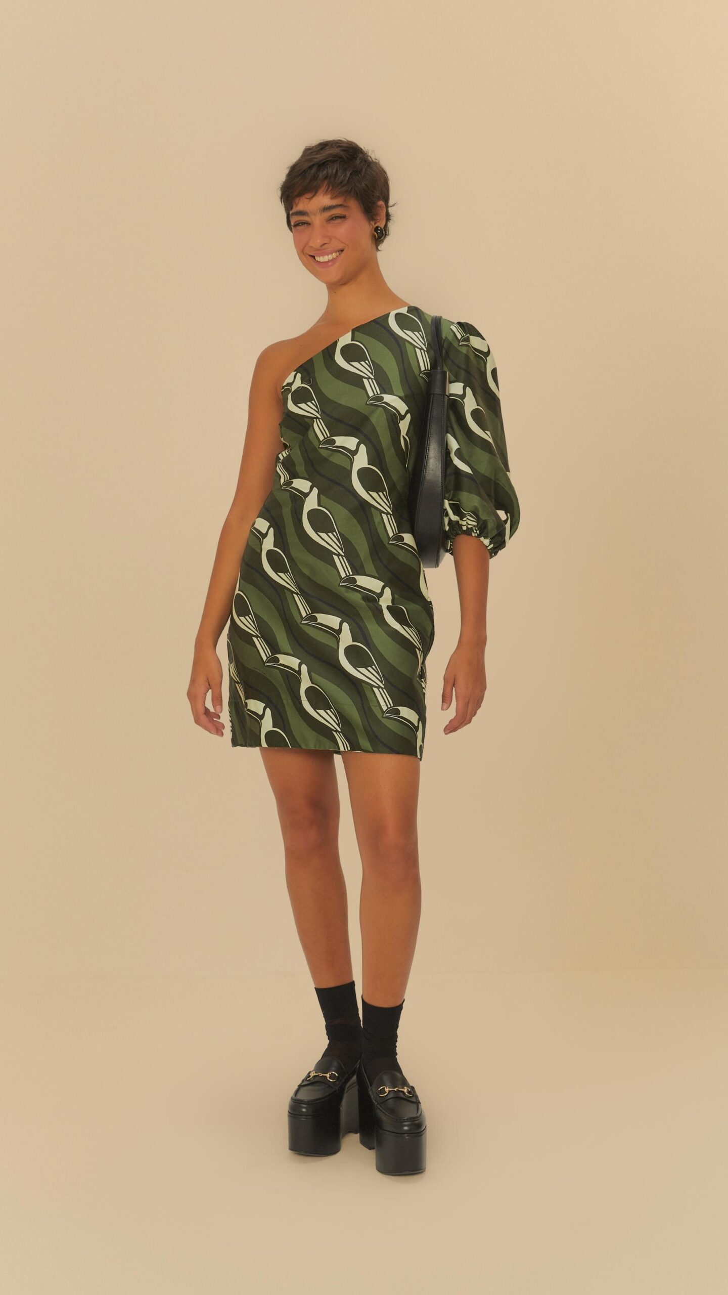 Vestido Curto Tucano Grafico Farm R:337640